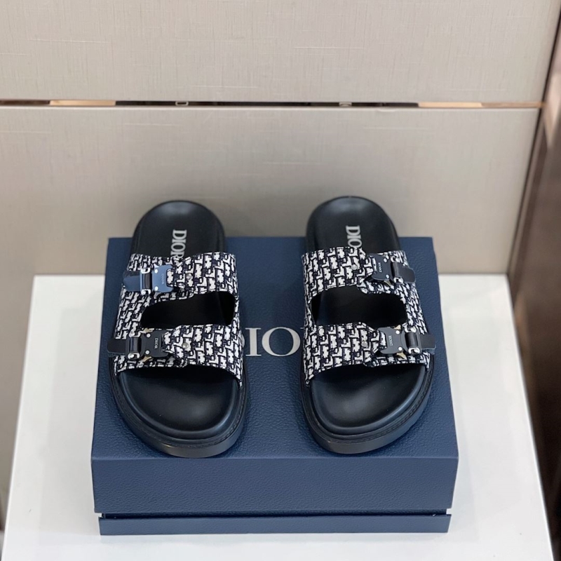 ch**an D*or slippers